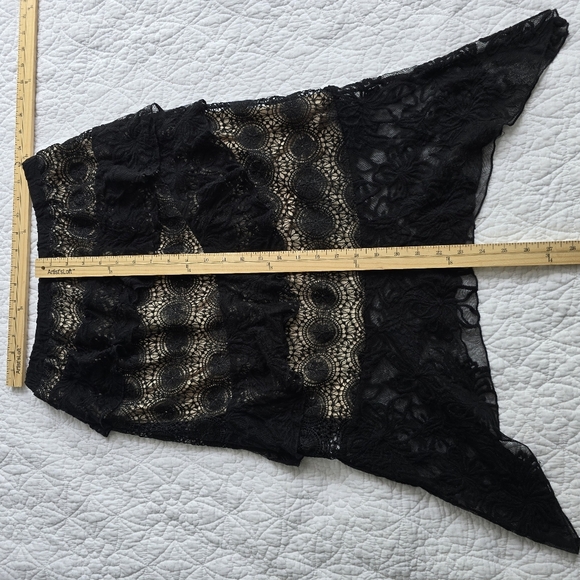 Adiva Crochet And Lace Ruffle Black Skirt With Curve Pointed Hem - Picture 10 of 10